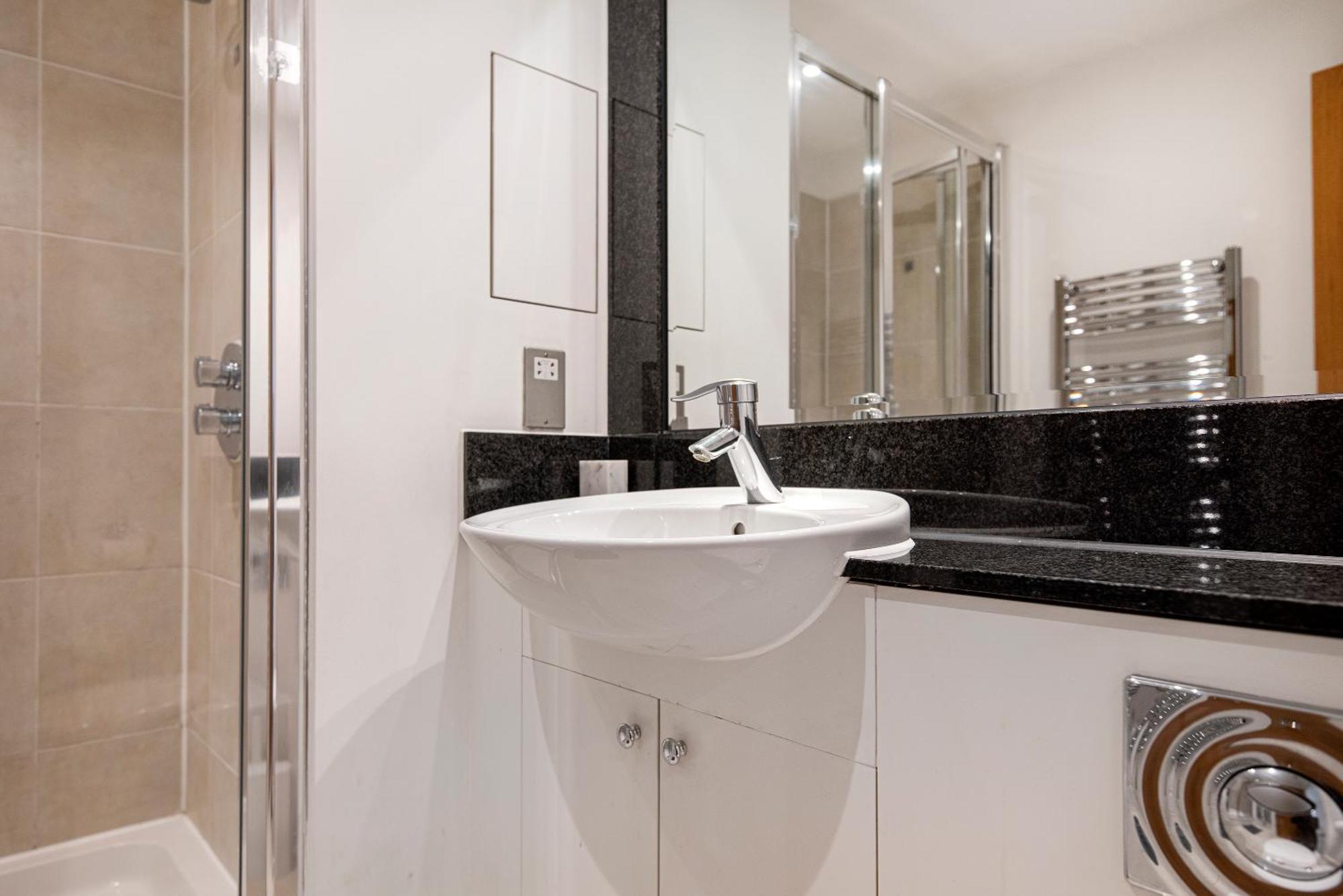 Central 2 Bed With Large Terrace لندن المظهر الخارجي الصورة